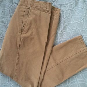 Straight-cut khakis